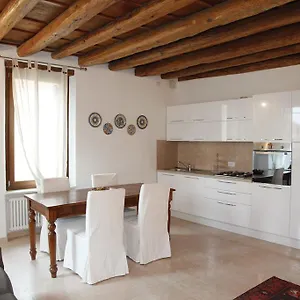 https://centre-2-bedroom-flat.hotelinveneto.com