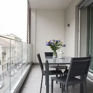 https://design-new-center-apartments.it-lombardy.com